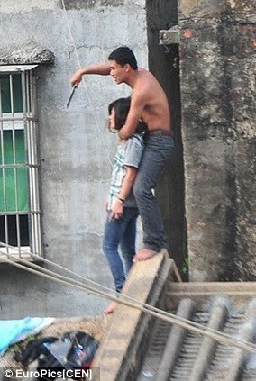 a chinese man holds girlfriend hostage cause parents disagrees them getting married...